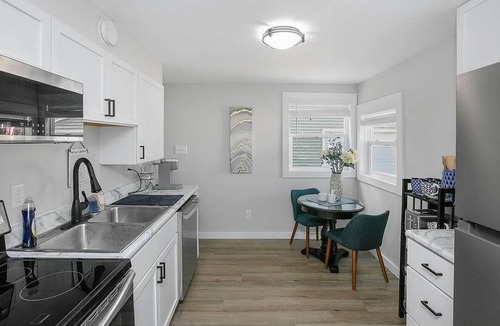 South Bend House | 2 BR Dome Home with Large Yard & Firepit! 3 Miles from Campus!