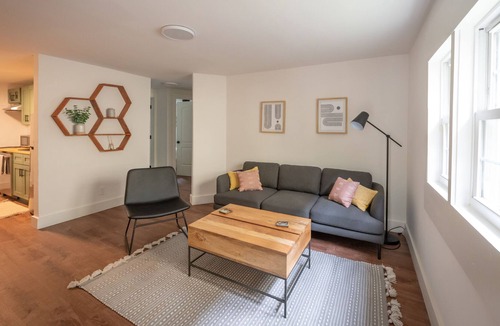 Reynoldstown House | 2 BR duplex - Walk to BeltLine, restaurants & bars