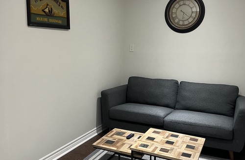 Milton House | 2 BR Exclusive Suite, TV, Free Parking/Wifi