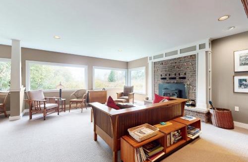 Lummi Island House | 2 BR Home surrounded by tranquility
