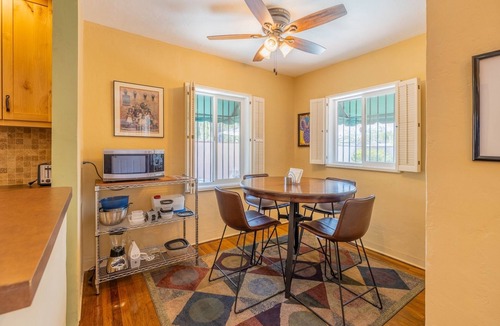 Blenman-Elm House | 2-BR home w/AC , pool, completely walled in for privacy, nice neighborhood