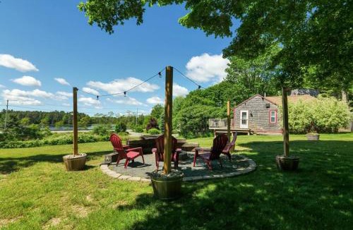 Salsbury Cove House | 2 BR Home w/Pondside View Backyard [Maine Escape]