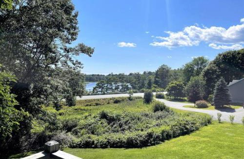 Salsbury Cove House | 2 BR Home w/Pondside View Backyard [Maine Escape]