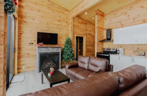 Harwood House | 2-BR Lakefront Cottage Rice Lake #8