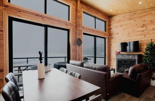 Harwood House | 2-BR Lakefront Cottage Rice Lake #8
