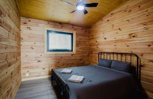 Harwood House | 2-BR Lakefront Cottage Rice Lake #8