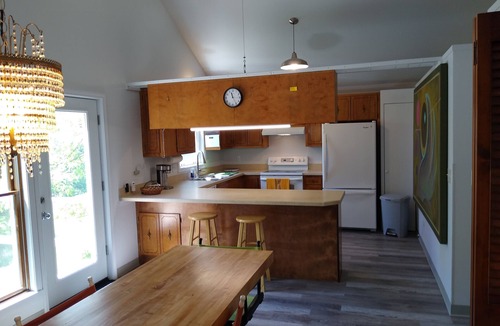 Fulda Cottage | 2-BR loft home, private lake for fishing/swimming, Tell City area rural estate