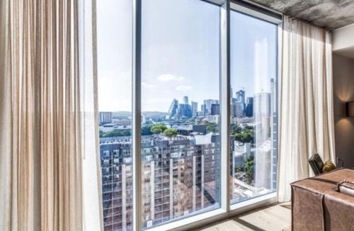 Rainey Street Historic District Apartment | 2 BR Lux Panoramic View - Rainey