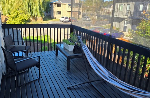 Roosevelt Apartment | 2 BR/Modern & Bright/Near Downtown Bellingham