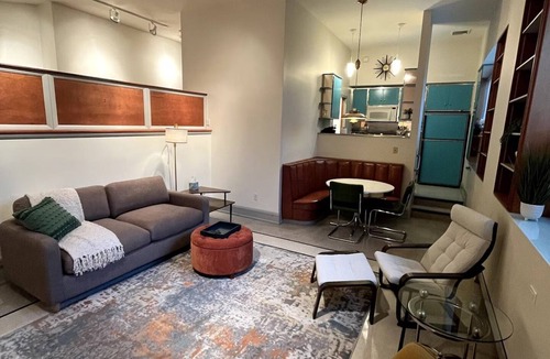 East Texas Apartment | 2 BR Schoolhouse Apt w/Sauna
