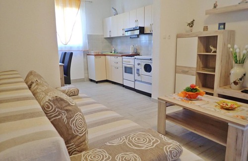 Baric Draga Apartment | 2-BR Seaview Apartment in Barić Draga