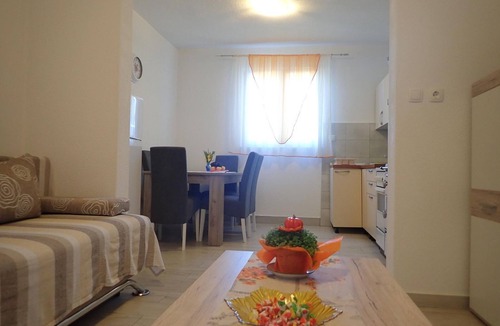 Baric Draga Apartment | 2-BR Seaview Apartment in Barić Draga