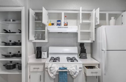 South Manchaca Apartment | 2 BR Suite 10 mins from Downtown!