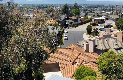 San Leandro House | 2 Br with Amazing View and Free Garage Parking