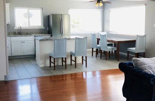 San Leandro House | 2 Br with Amazing View and Free Garage Parking