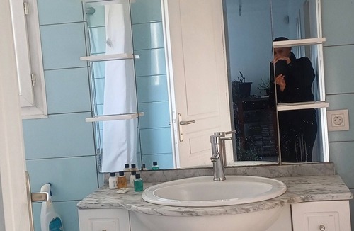 Quincy-Voisins Bed & Breakfast | 2 BRIGHT ROOMS IN A HOMESTAY