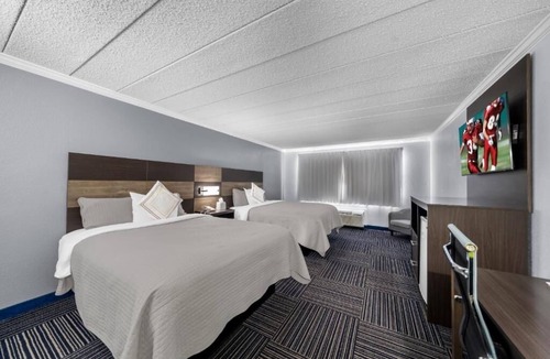 Teaticket Hotel | 2 Budget Cape Cod Rooms – Relaxed Setting Close to the Beach & Local Attractions