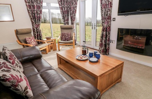 Tavistock House | 2 Cedar Lodge Park