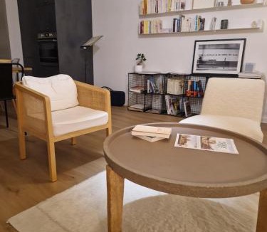 Plerin Apartment | 2 chambres, avec balcon, à 8 min des plages en voiture