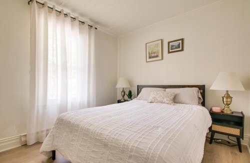 Cap de la Madeleine Apartment | 2 chambres bord de l'eau parking 5 min centre-ville zen