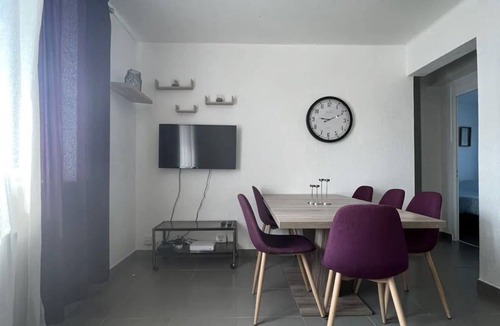 Saint-Jean-Baptiste Apartment | 2 Chambres & Parking