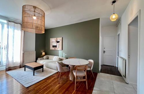 Quartier Hyper-Centre Apartment | 2 chambres, Parking privé, Gare à 8 min