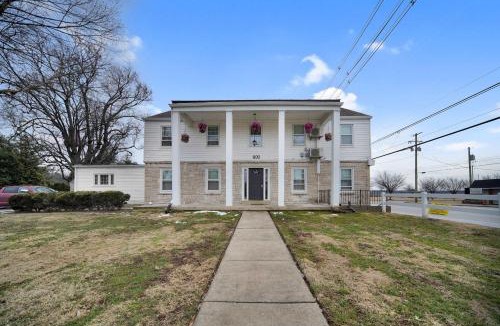Audubon Apartment | 2 Charming Units Close to Downtown & Expo Center