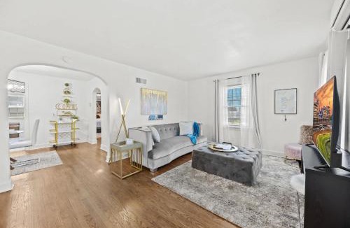 Audubon Apartment | 2 Charming Units Close to Downtown & Expo Center