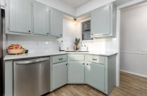 Moore House | 2 Clean and Updated Homes for Large Families in Moore