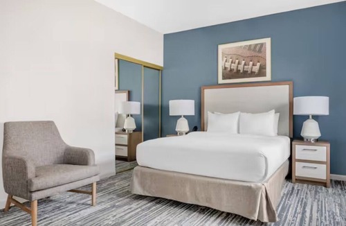 Mishawaka Hotel | 2 Comfortable Studio Unit w/Kitchen l Close to Riverwalk & Notre Dame