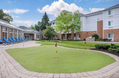 Mishawaka Hotel | 2 Comfortable Studio Unit w/Kitchen l Close to Riverwalk & Notre Dame