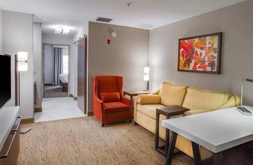 Central Oklahoma City Hotel | 2 Connecting Suites at a Hotel