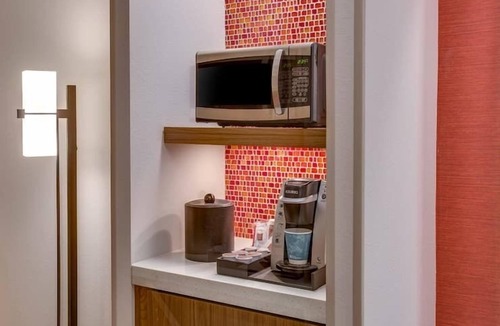Central Oklahoma City Hotel | 2 Connecting Suites at a Hotel