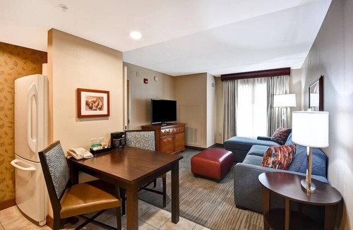 Rohrerstown Apartment | 2 Connecting Suites at a Hotel