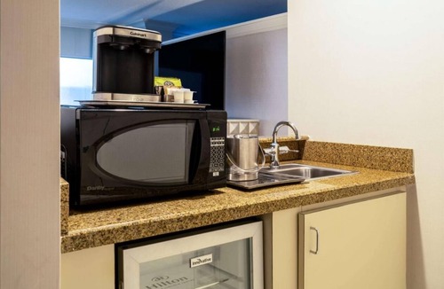 North Dallas House | 2 Connecting Suites at a 4⭐️ Hotel