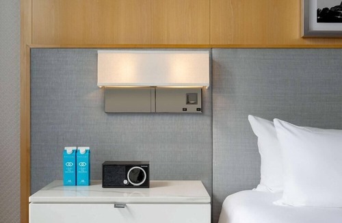 Rush and Division Hotel | 2 Connecting Suites at a 4.5⭐️ Hotel
