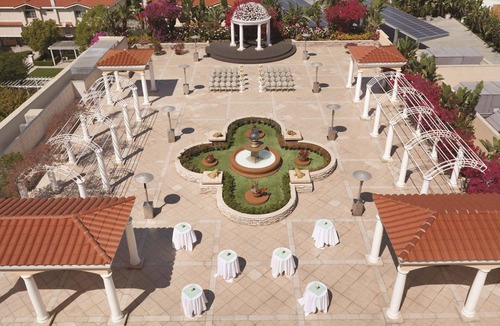 San Gabriel Hotel | 2 Connecting Suites at a Hotel