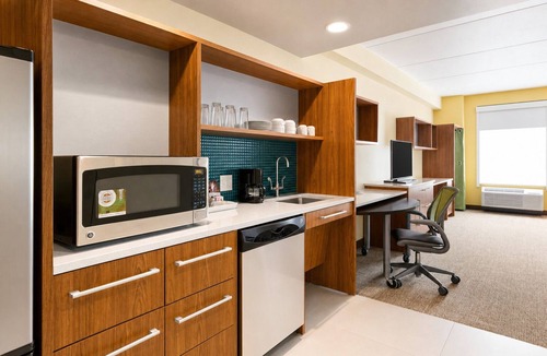 Newtonville Hotel | 2 Convenient Units w/Free Breakfast, Pets Allowed. Near Six Mile Waterworks