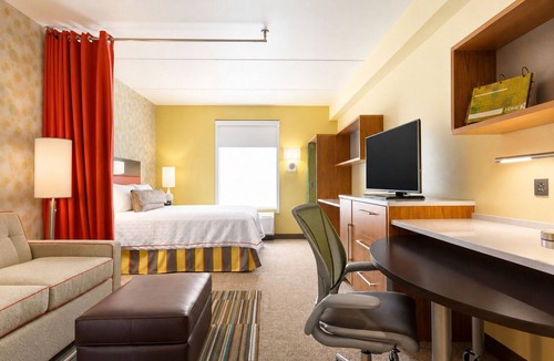 Newtonville Hotel | 2 Convenient Units w/Free Breakfast, Pets Allowed. Near Six Mile Waterworks