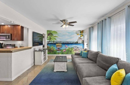 Alta Vista House | 2 Cottages Rented Together, Amazing Heated Pool, Near Beaches