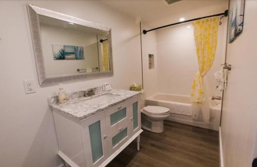 Tudor and Cashel Villa | 2 Cottages Side-by-Side - Waterfront -Hot Tub-Pets