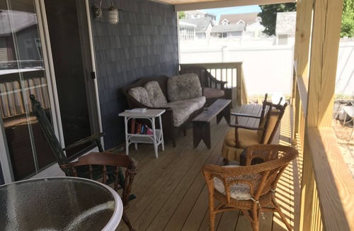 Seabrook Cottage | 2 Cottages sleeps 16 (7+BR/ 4 Full BTHs) - 3BR/2BTH & 4+BR/2BTH - Full AC