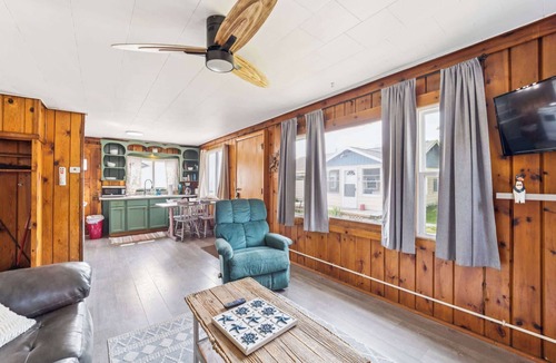 Oscoda Cabin | #2 | Cozy & Easy - Steps to the Sand