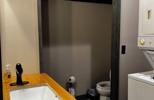 Westminster Cabin | 2 Cozy Cabin in charming Westminster