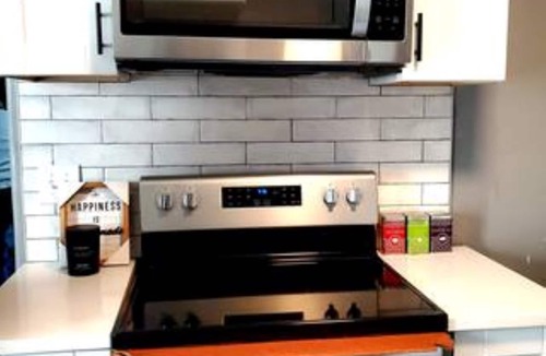 Central Oklahoma City Cottage | 2 Cute Cottage - 2 bedroom with WiFi and AC in lovely Oklahoma City
