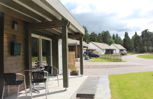 Coylumbridge House | 2 Dellmhor Cottages