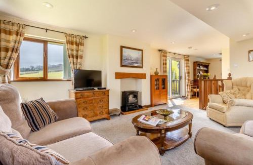 Trefeglwys Apartment | 2 Derw Cottages