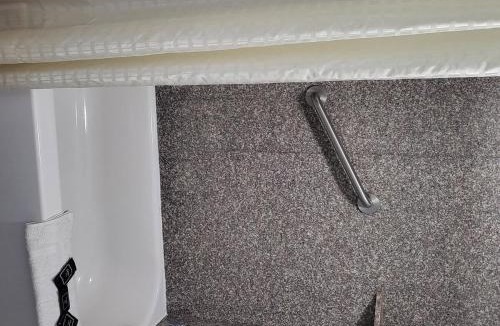 Livingston Apartment | 2 Double Bed Private Room 130