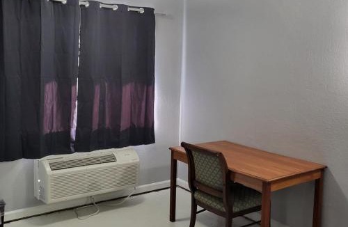 Livingston Apartment | 2 Double Bed Private Room 130