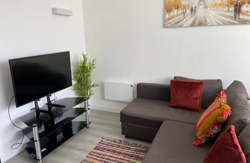 Great Linford Apartment | 2 Double Bedroom Flat - At the Atrium MK